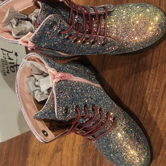 Olivia Miller Girl glittery boot size 1 new in box - Picture 1 of 6